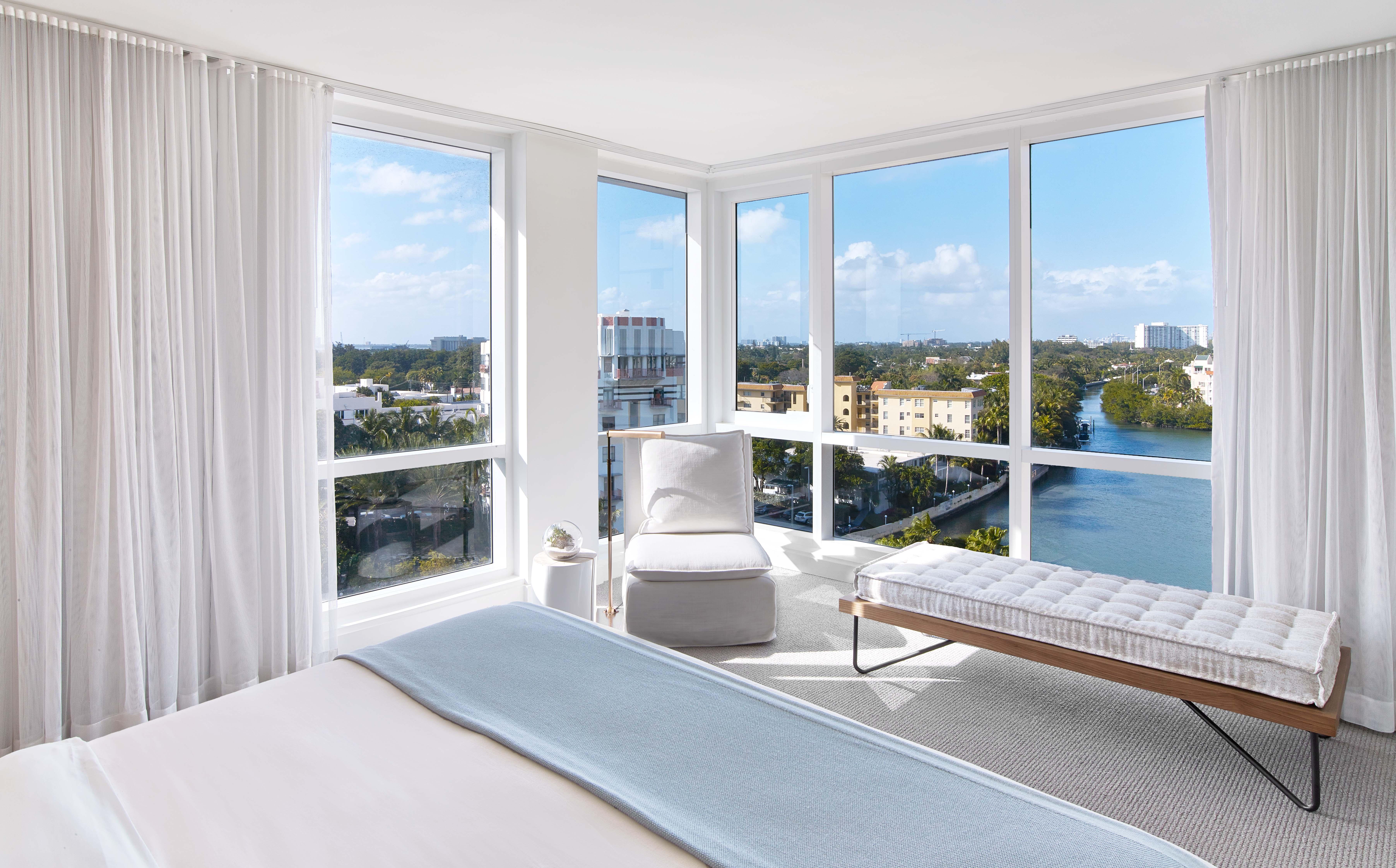 1 Hotel South Beach Miami Beach Esterno foto A bedroom at The Ivy at Riverfront
