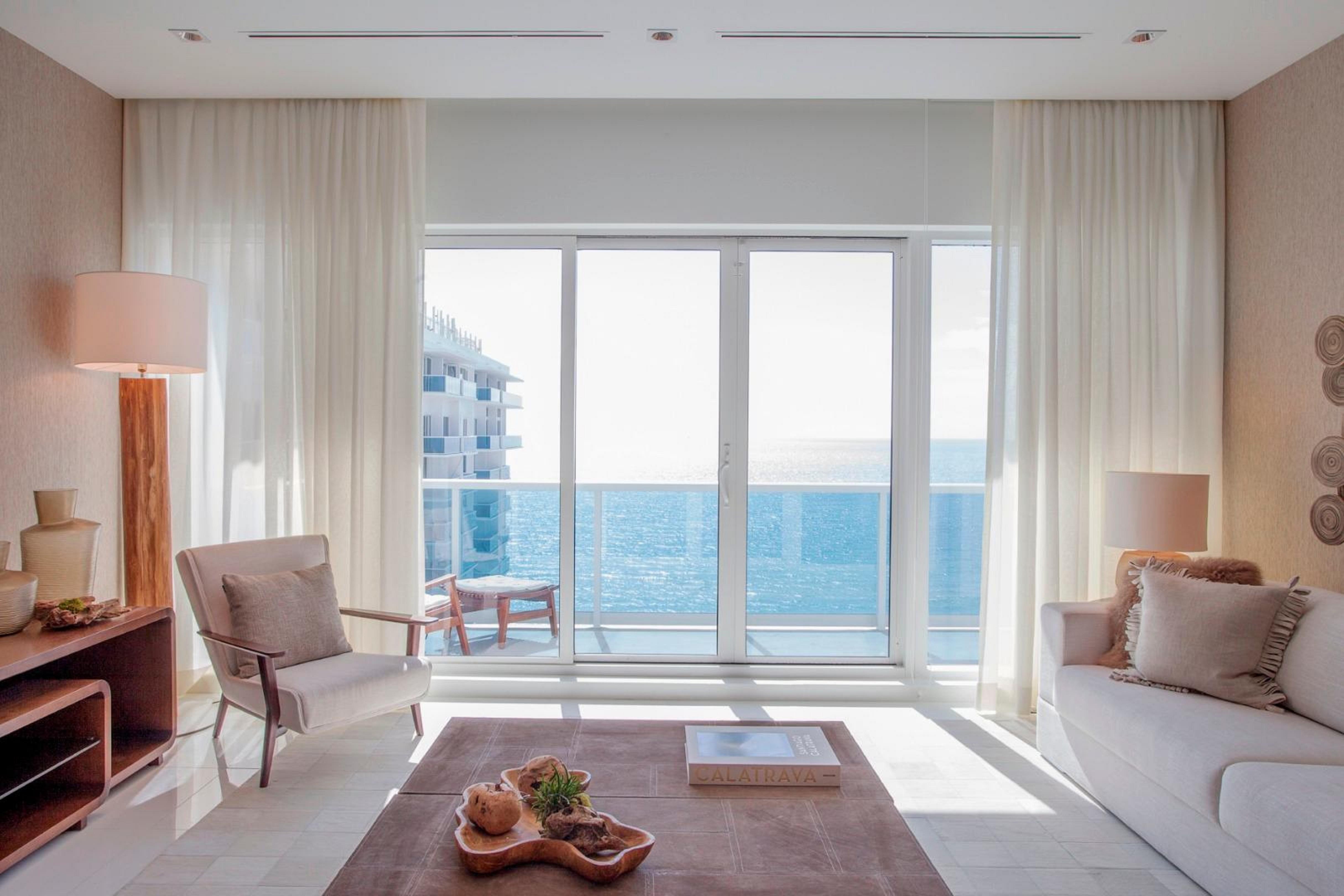 1 Hotel South Beach Miami Beach Esterno foto A living room at The Ritz-Carlton, Key Biscayne