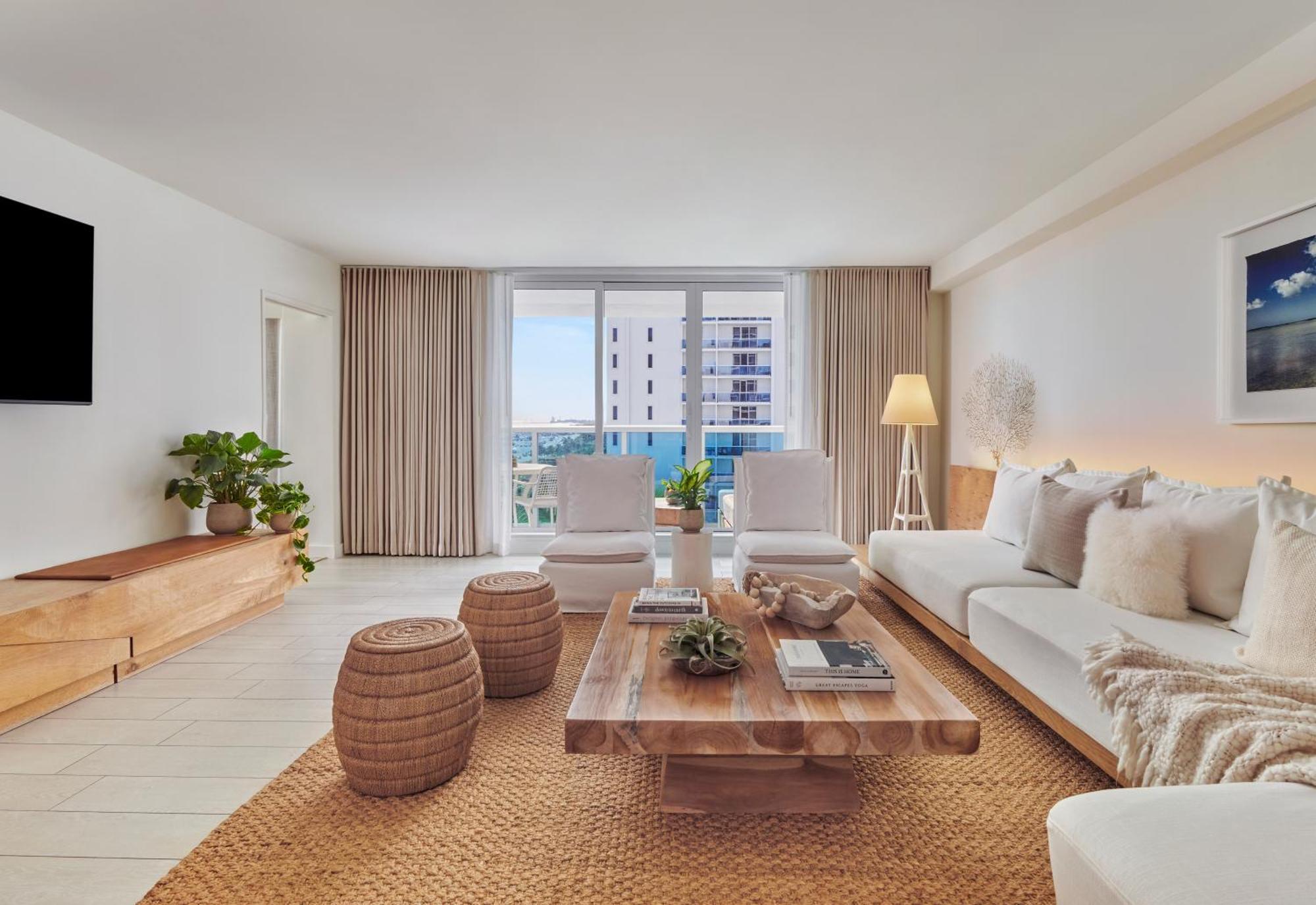 1 Hotel South Beach Miami Beach Esterno foto A living room at the W South Beach