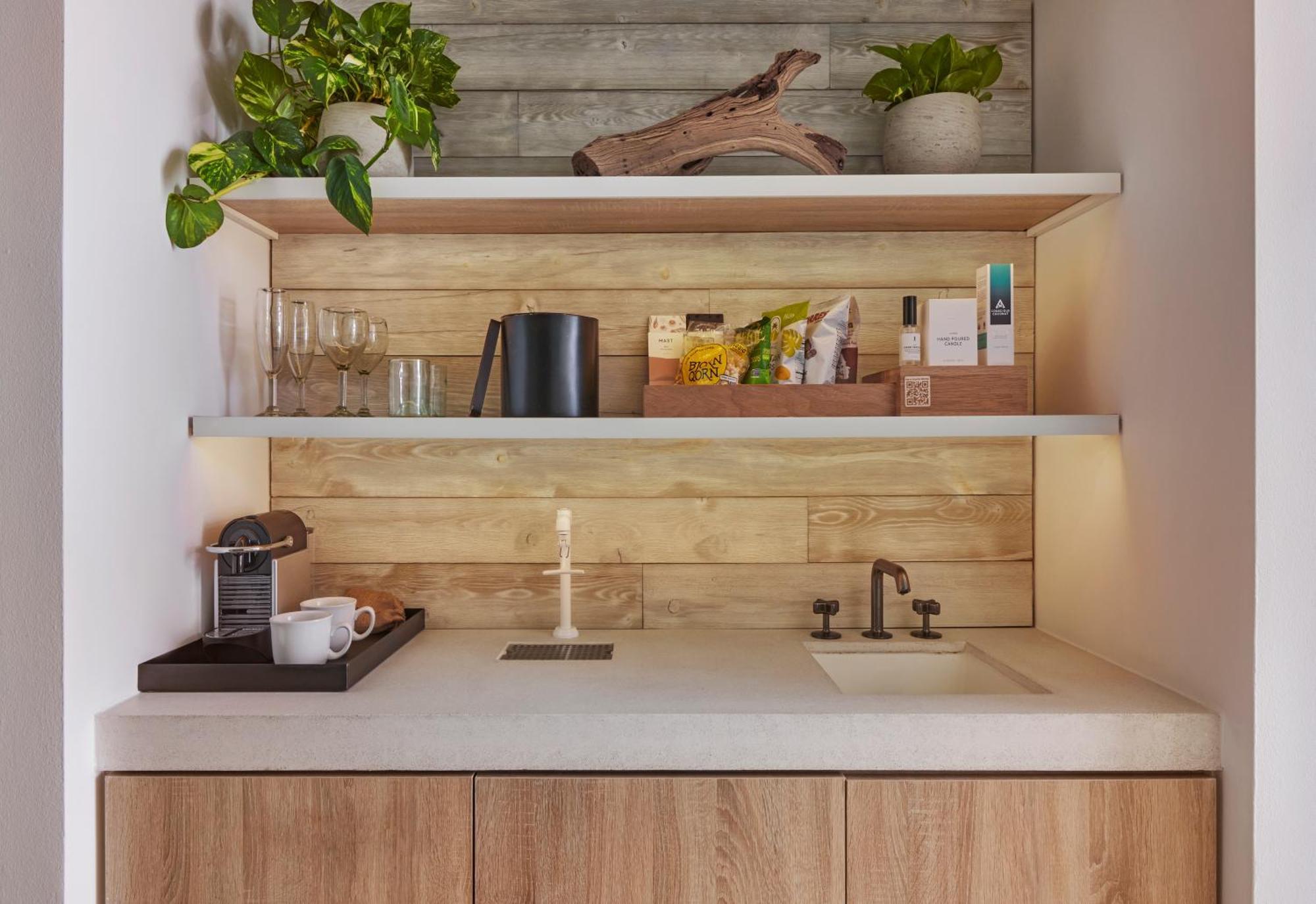 1 Hotel South Beach Miami Beach Esterno foto A wet bar in a home
